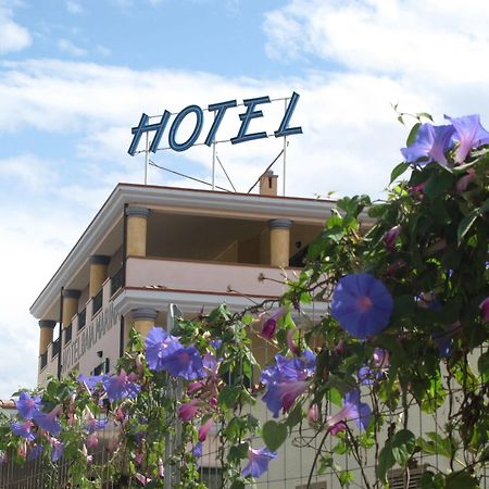 Hotel Baia Marina Orosei Luaran gambar