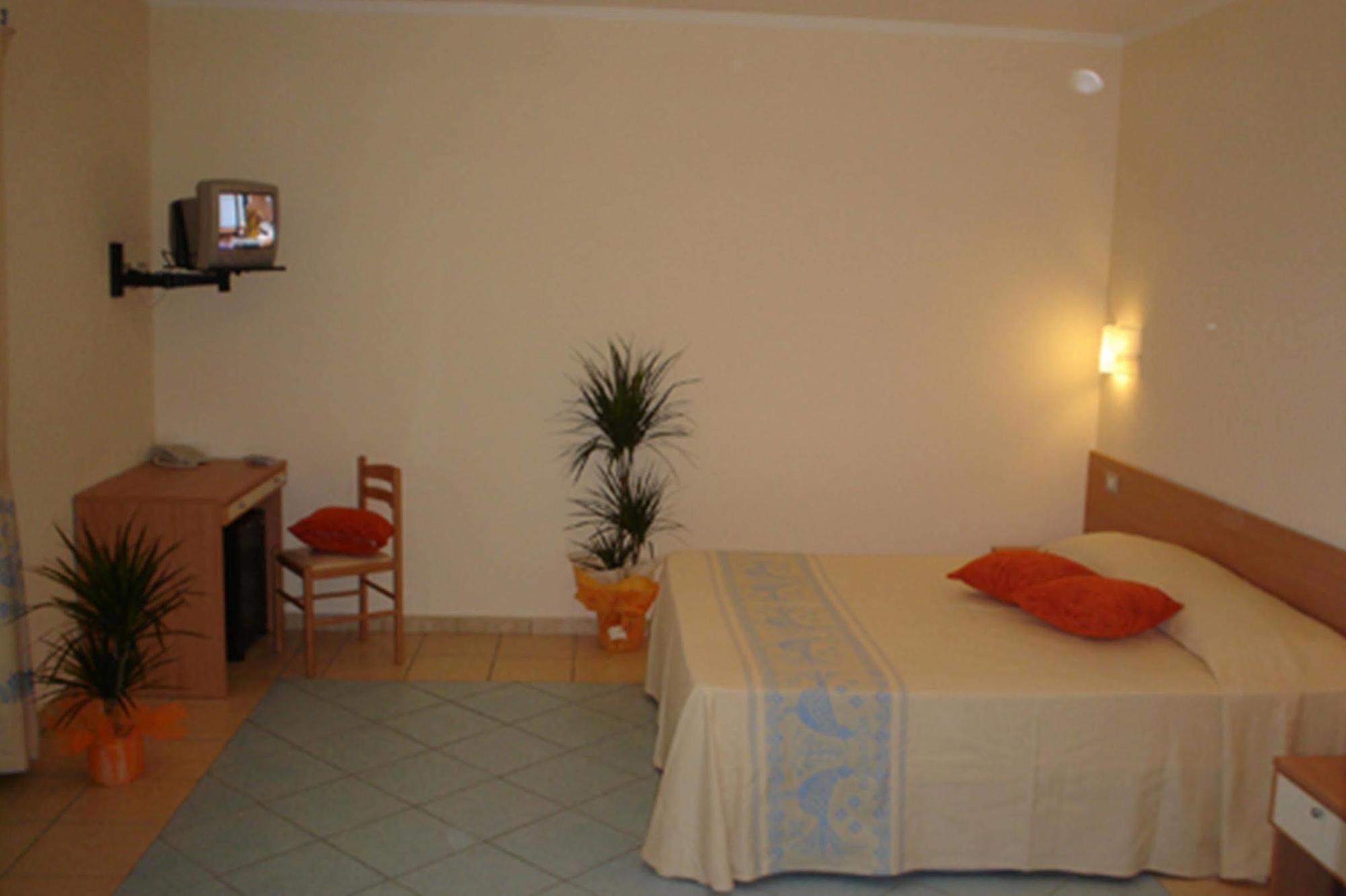 Hotel Baia Marina Orosei Luaran gambar